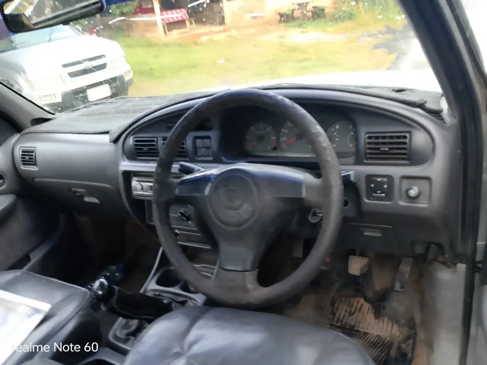2000 Mazda 2500 Fighter V 2