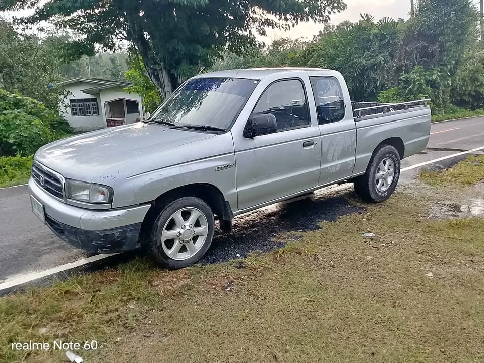 2000 Mazda 2500 Fighter V 3