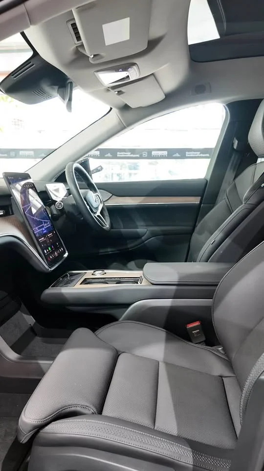 2025 Volvo EX30 I 2
