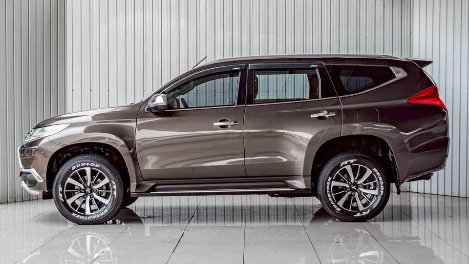 2016 Mitsubishi Pajero Sport III 3