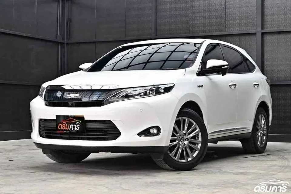 2014 Toyota Harrier III 2