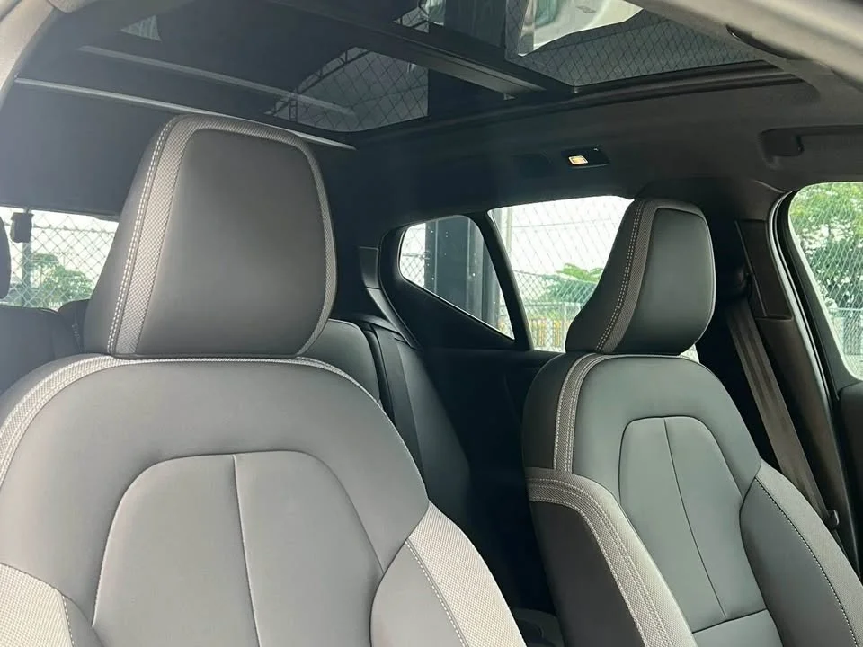 2024 Volvo XC40 2