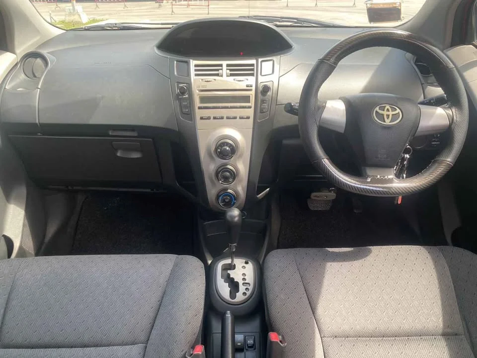 2012 Toyota Yaris II 3
