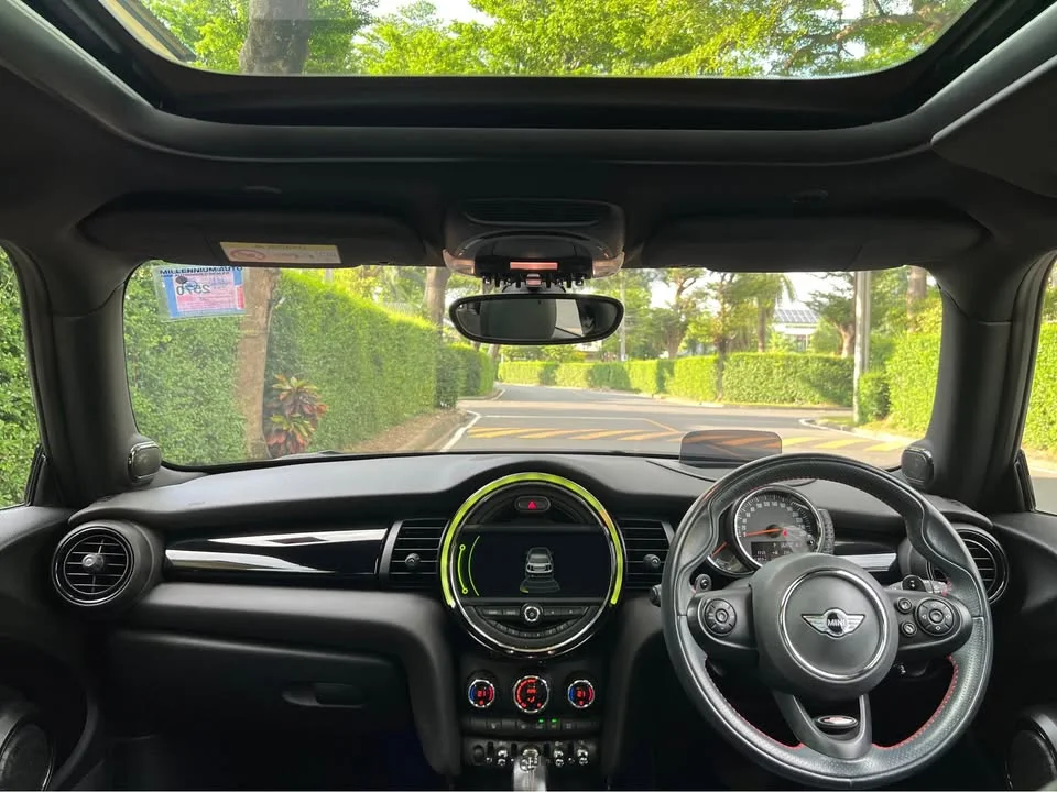 2017 Mini Hatch  III 2