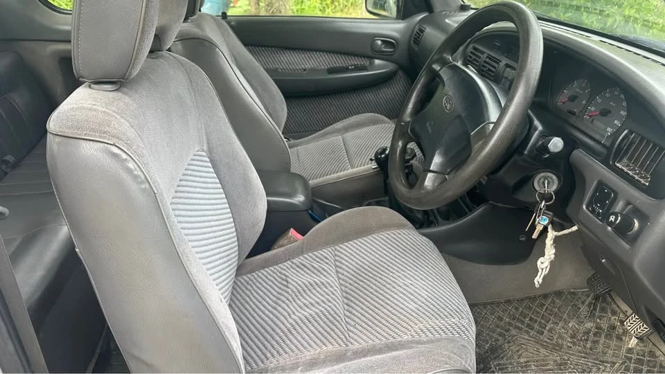 2002 Mazda 2500 Fighter V 2