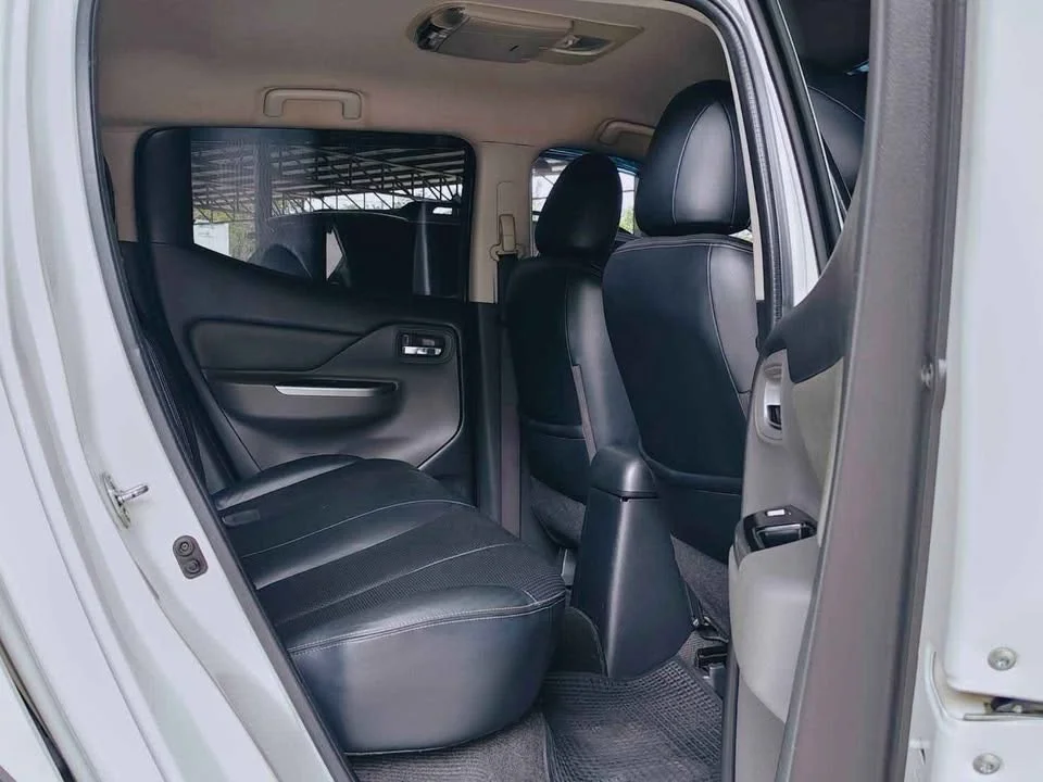 2017 Mitsubishi Triton V 3