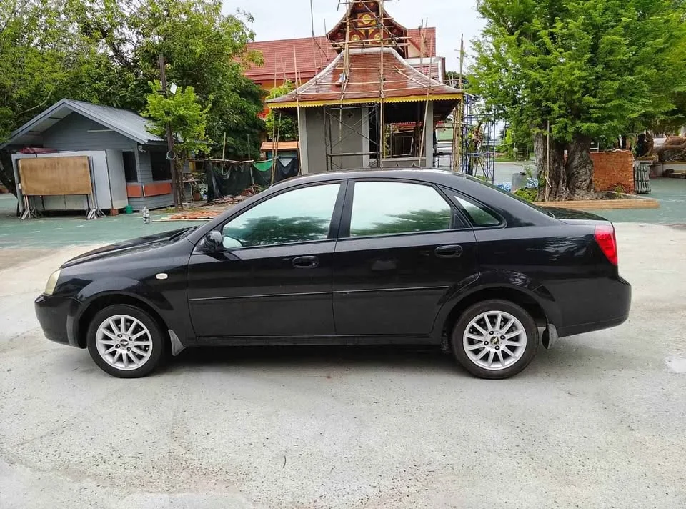 2005 Chevrolet Optra 2