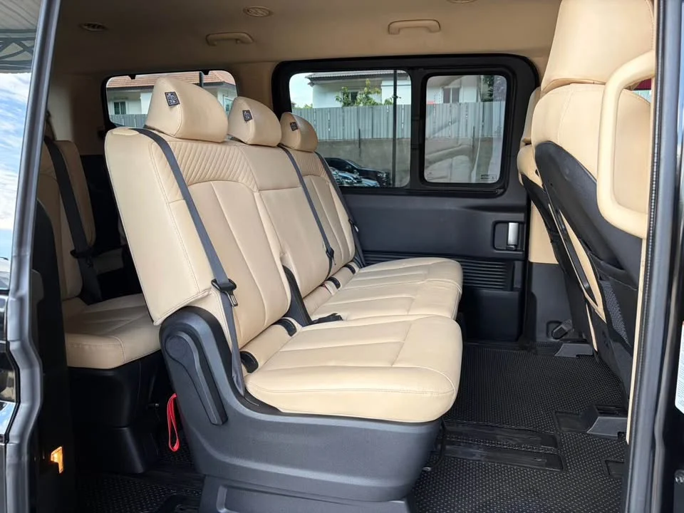 2022 Hyundai Staria US4 3