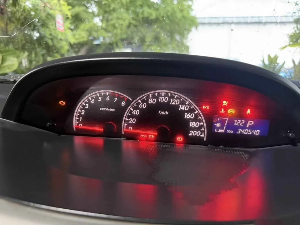 2008 Toyota Yaris II 2