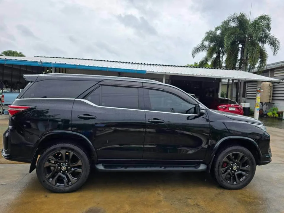 2021 Toyota Fortuner II 3