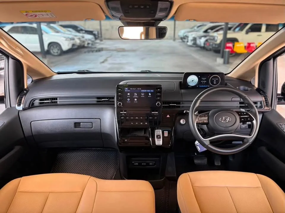 2022 Hyundai Staria US4 2