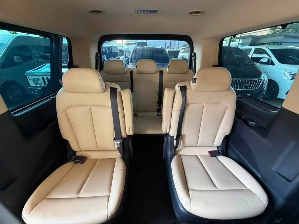 2022 Hyundai Staria US4 3
