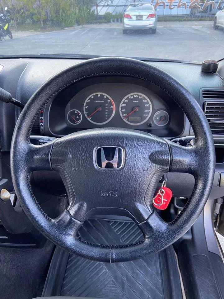 2002 Honda CR-V II 2