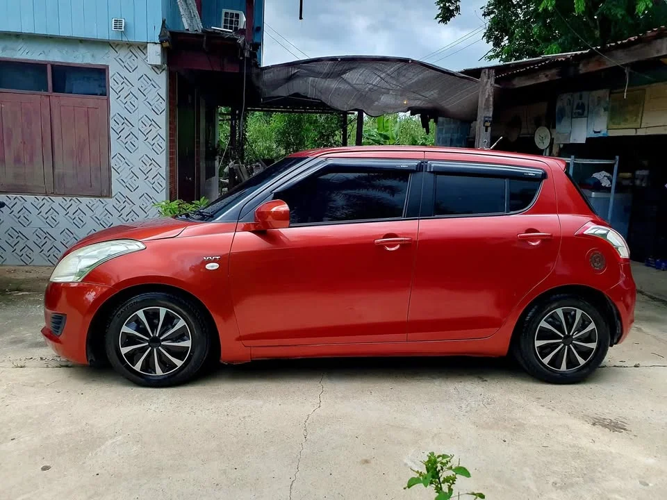 2014 Suzuki Swift II 3