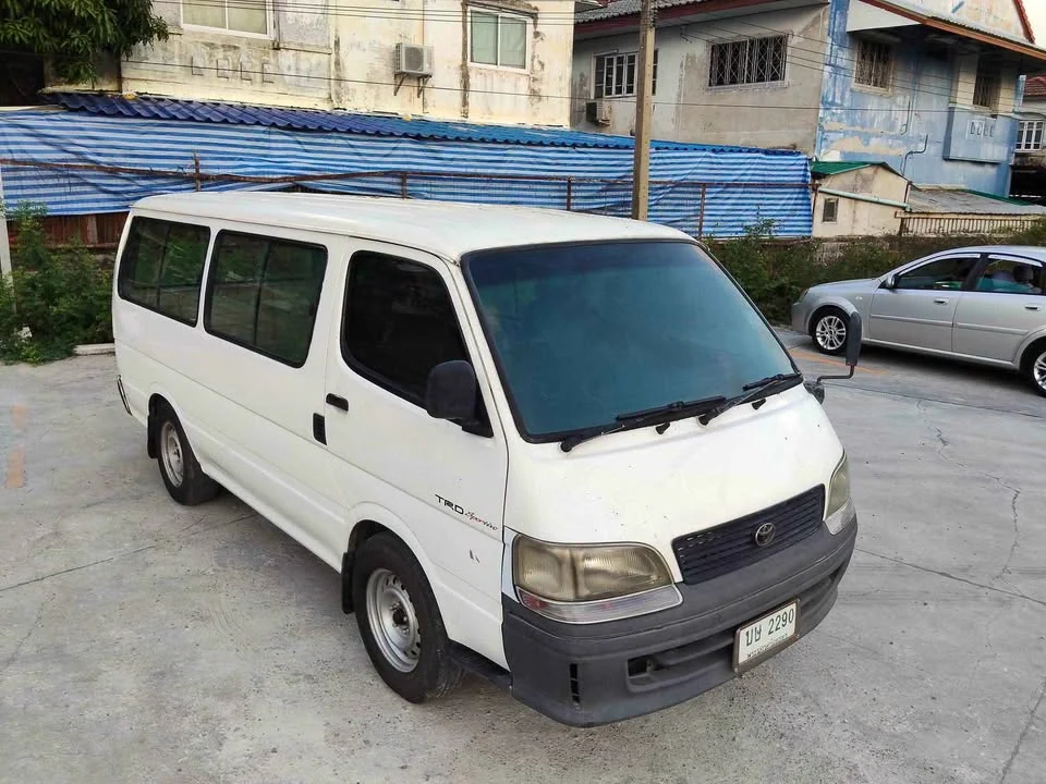 2000 Toyota Commuter IV (H100) 3