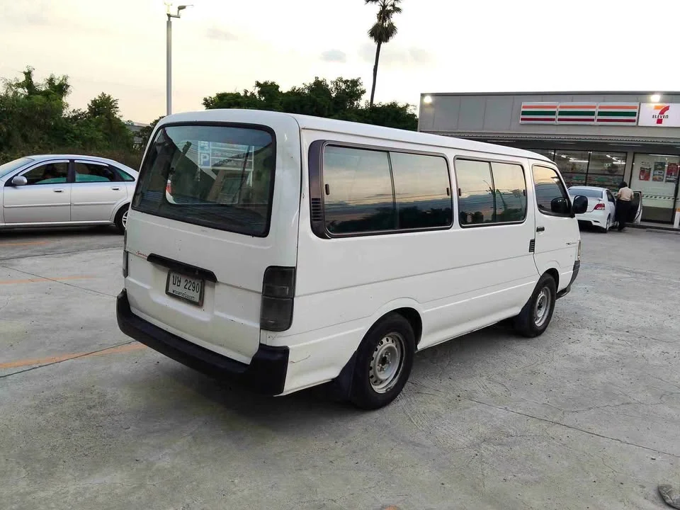 2000 Toyota Commuter IV (H100) 2