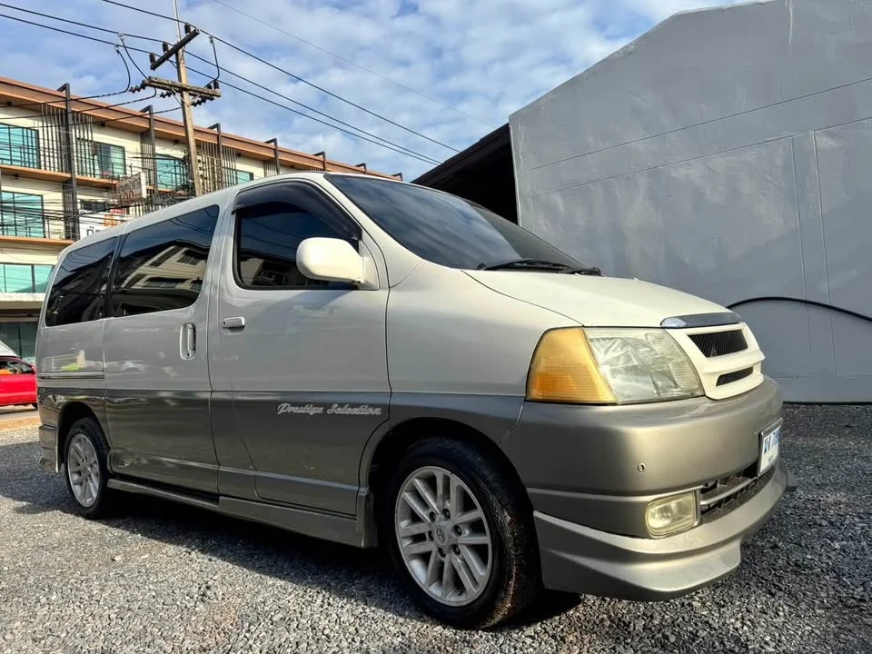 2001 Toyota Granvia H100 2