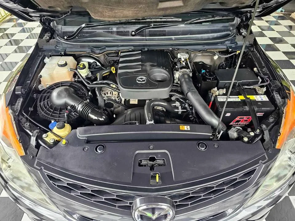 2013 Mazda BT-Series II 3