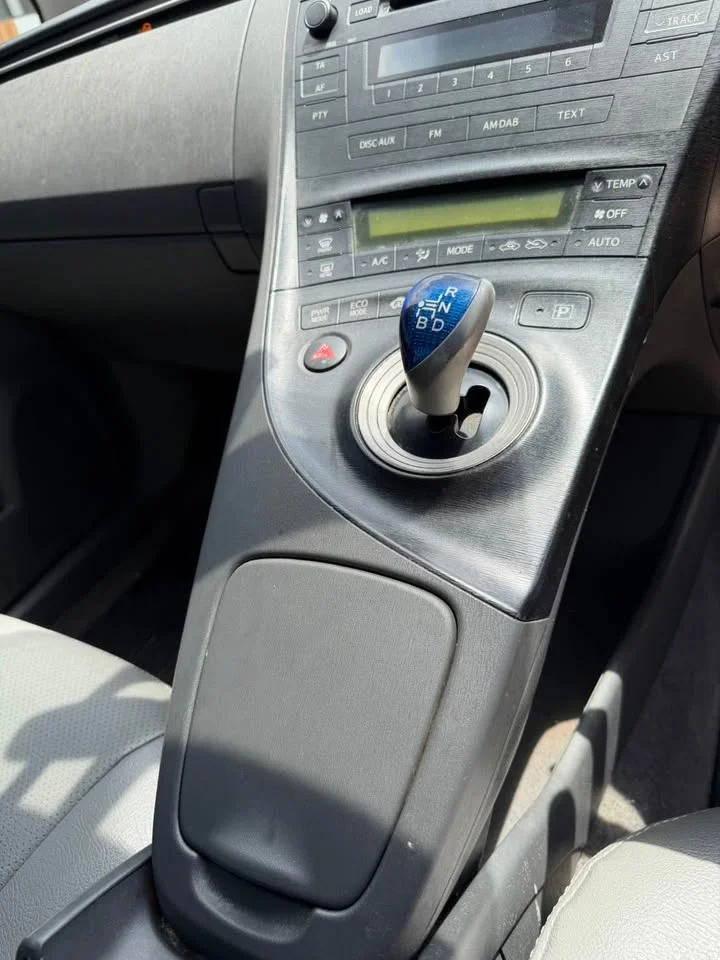 2011 Toyota Prius III 3