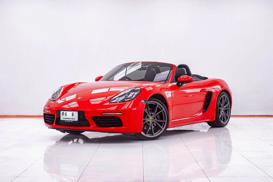 2017 Porsche 718 Boxster and Cayman IV 2