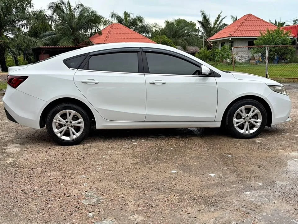 2018 MG 5 I  2