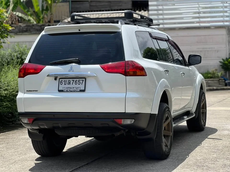 2010 Mitsubishi Pajero Sport II 2