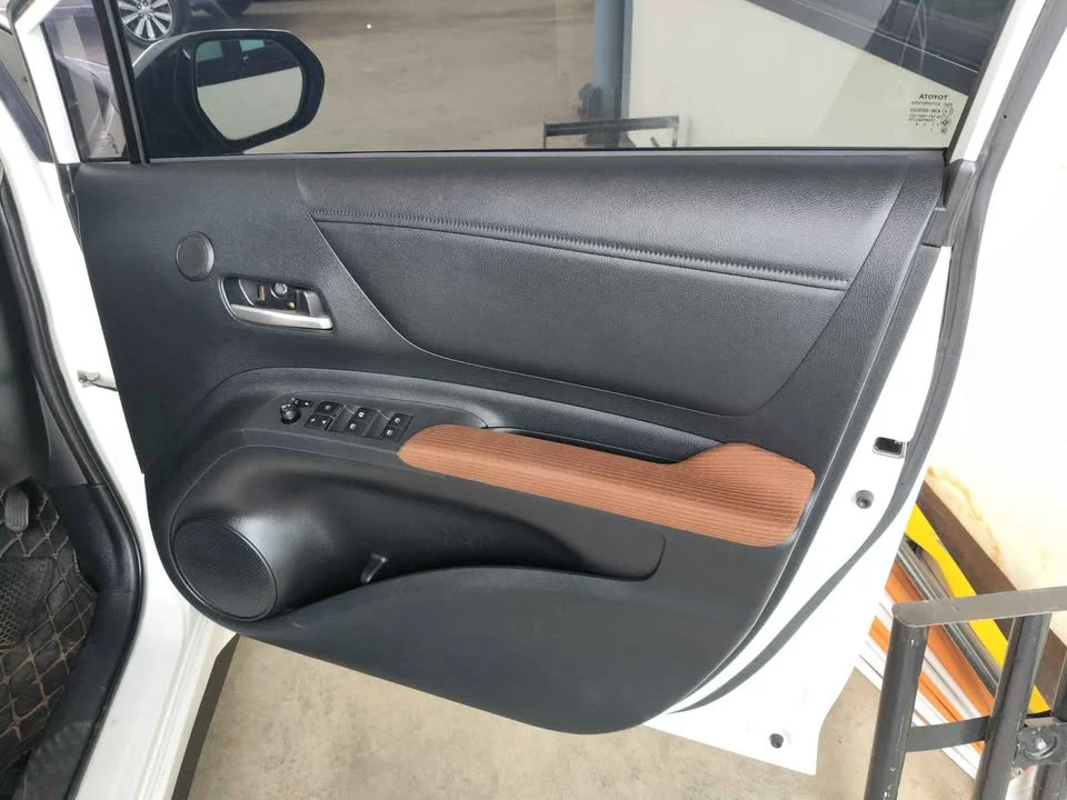 2016 Toyota Sienta II 2