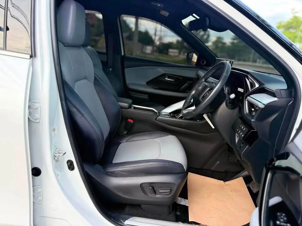 2024 Toyota Yaris Cross AC200 3