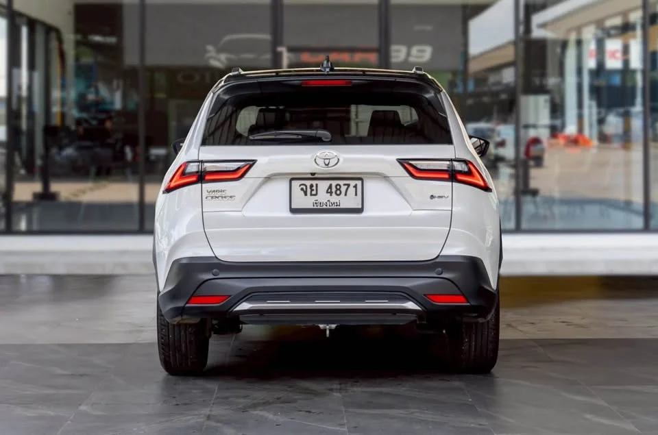 2024 Toyota Yaris Cross AC200 3