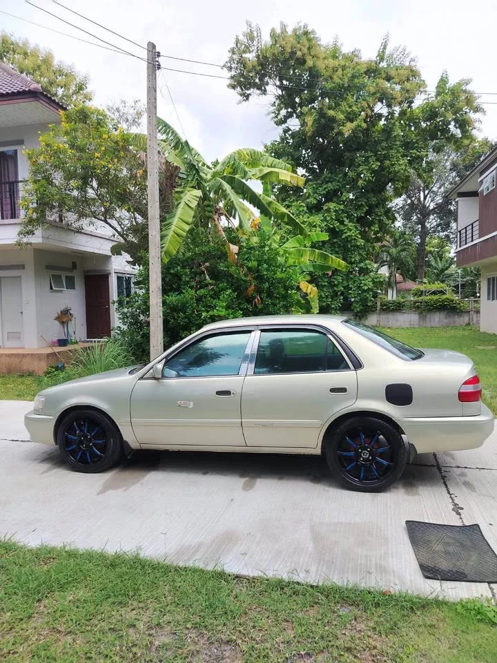 2000 Toyota Corolla Altis VIII (E110) 3