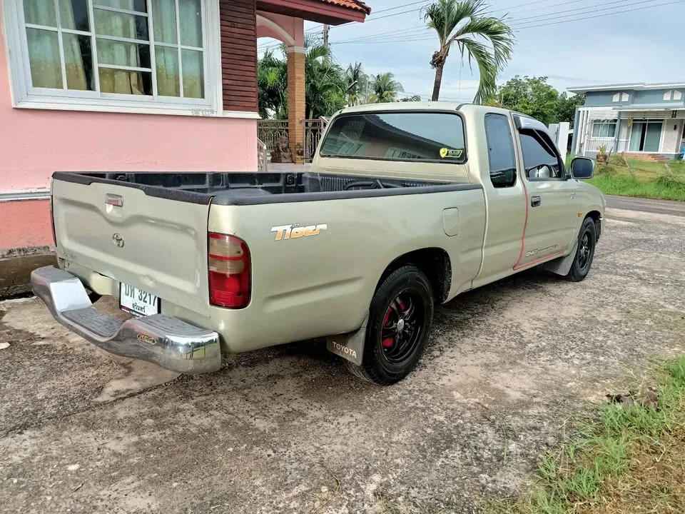 2002 Toyota Hilux Tiger VI 2