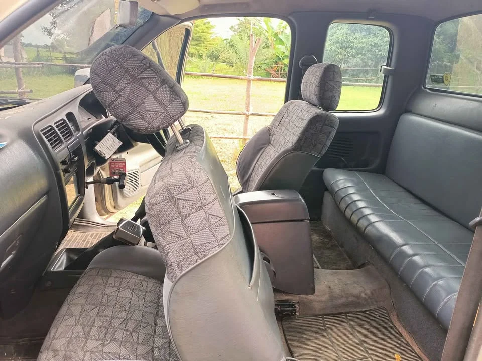2002 Toyota Hilux Tiger VI 3