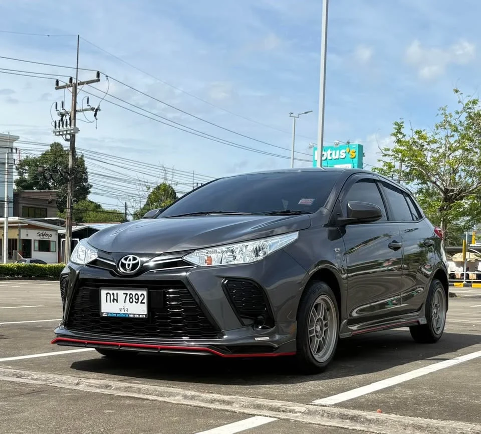 2022 Toyota Yaris III 2