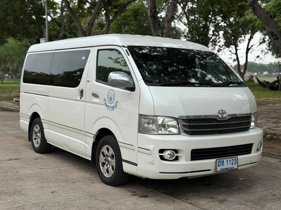 2009 Toyota Commuter V (H200) 3