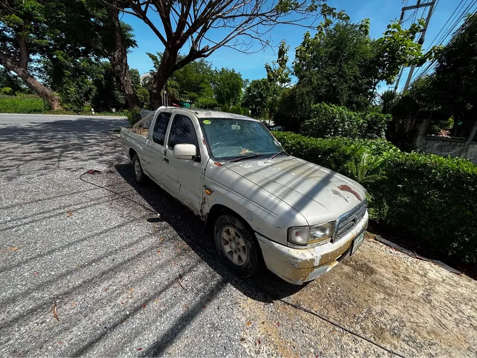 2002 Mazda 2500 Fighter V 3