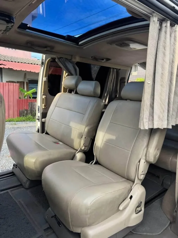 2001 Toyota Granvia H100 2