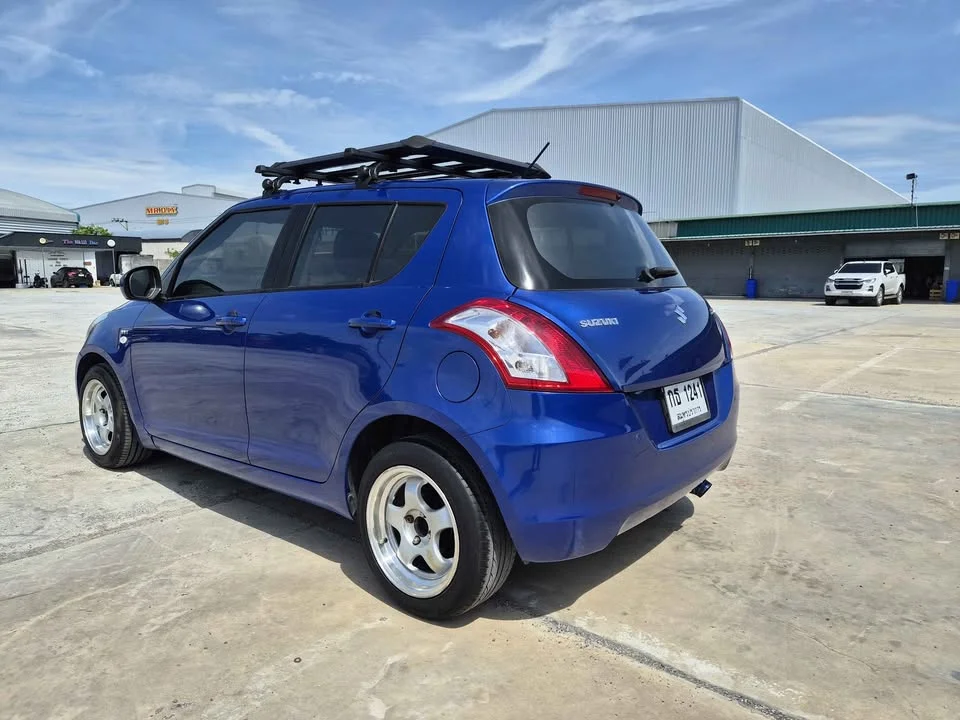 2014 Suzuki Swift II 3