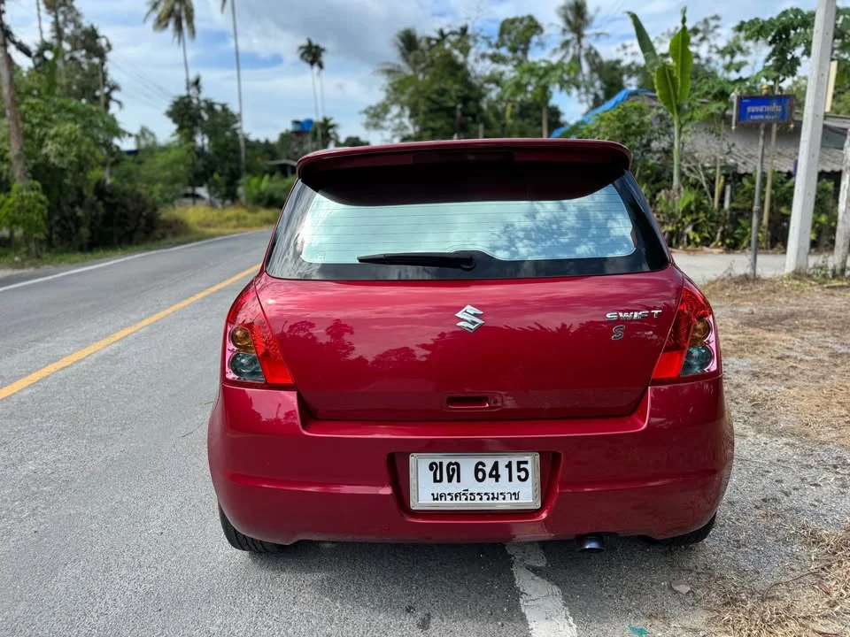 2011 Suzuki Swift I 3