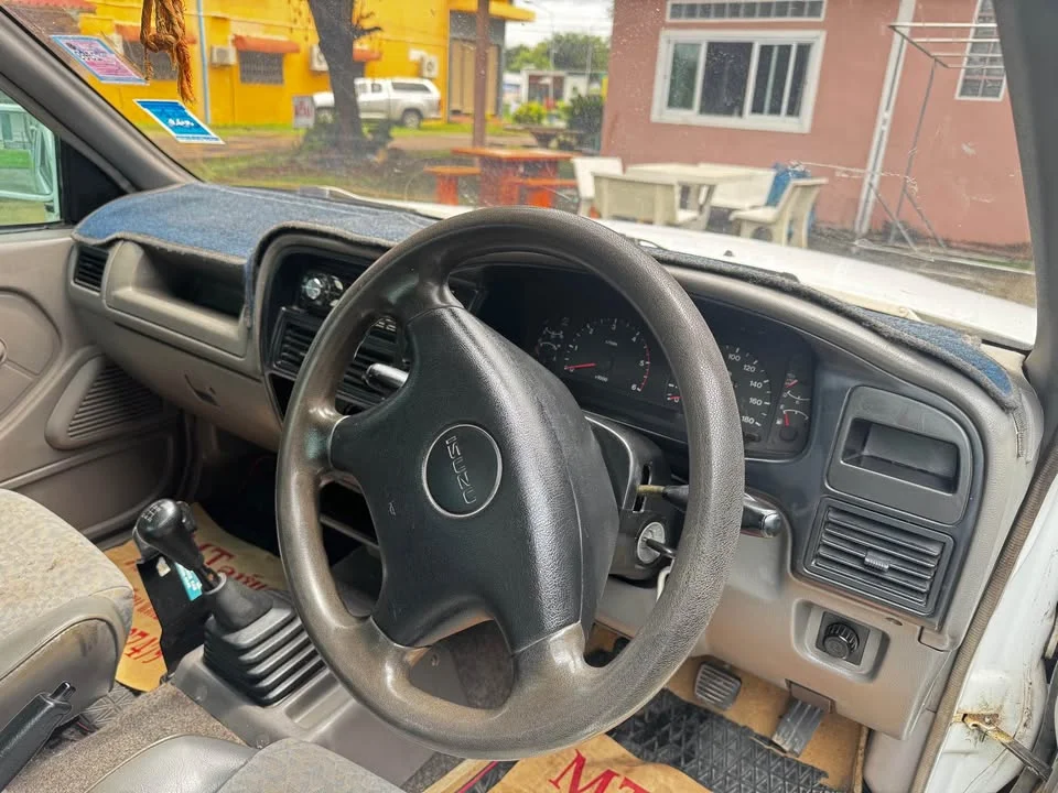 2000 Isuzu Faster Dragon Eyes III 2