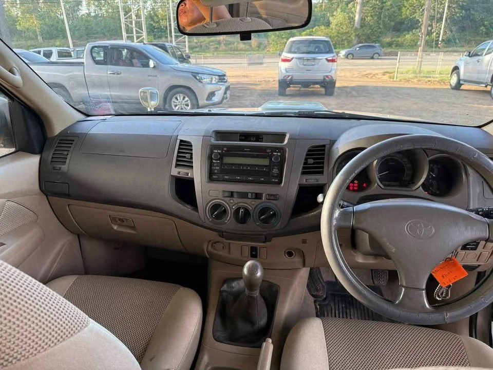 2010 Toyota Hilux VII 2