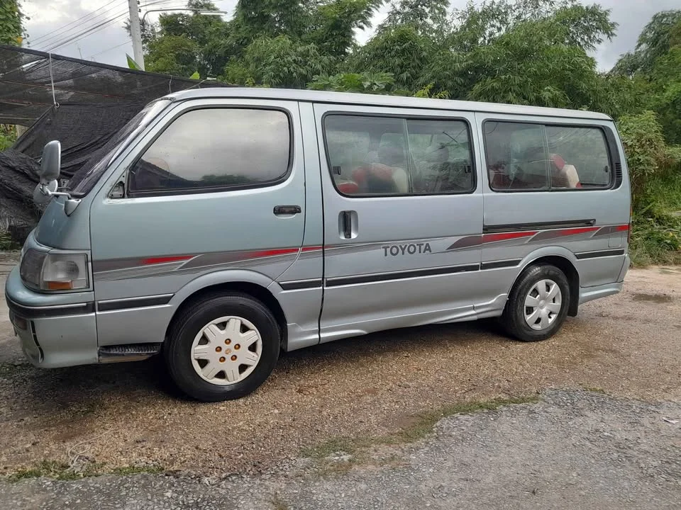 1996 Toyota Commuter IV (H100) 3