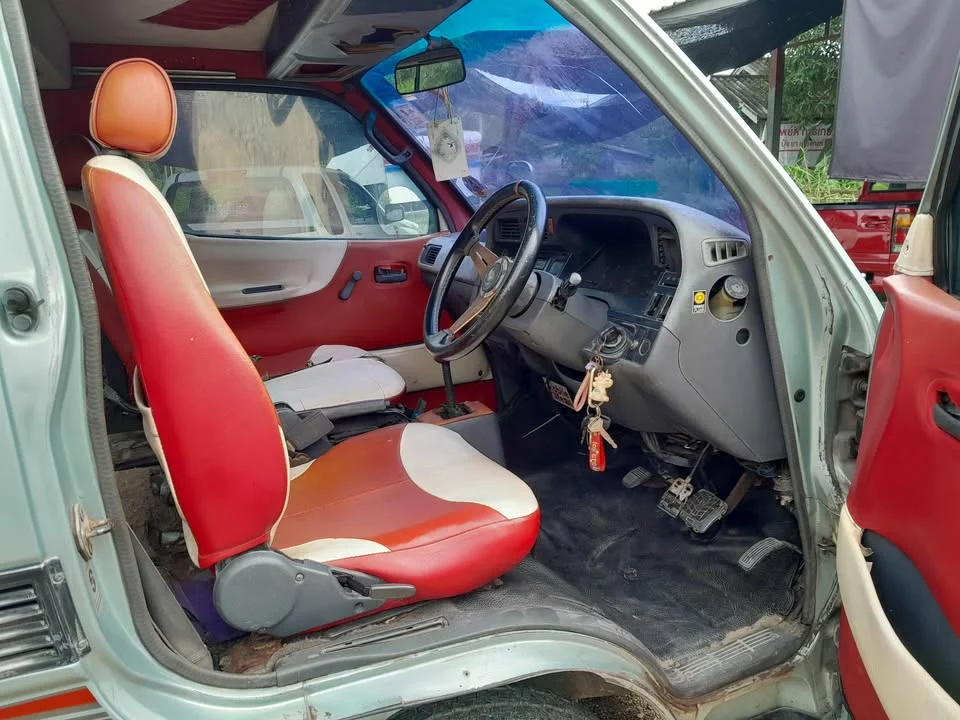 1996 Toyota Commuter IV (H100) 2