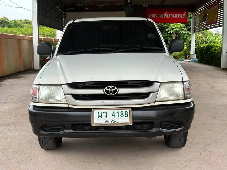 2003 Toyota Hilux Tiger VI 3