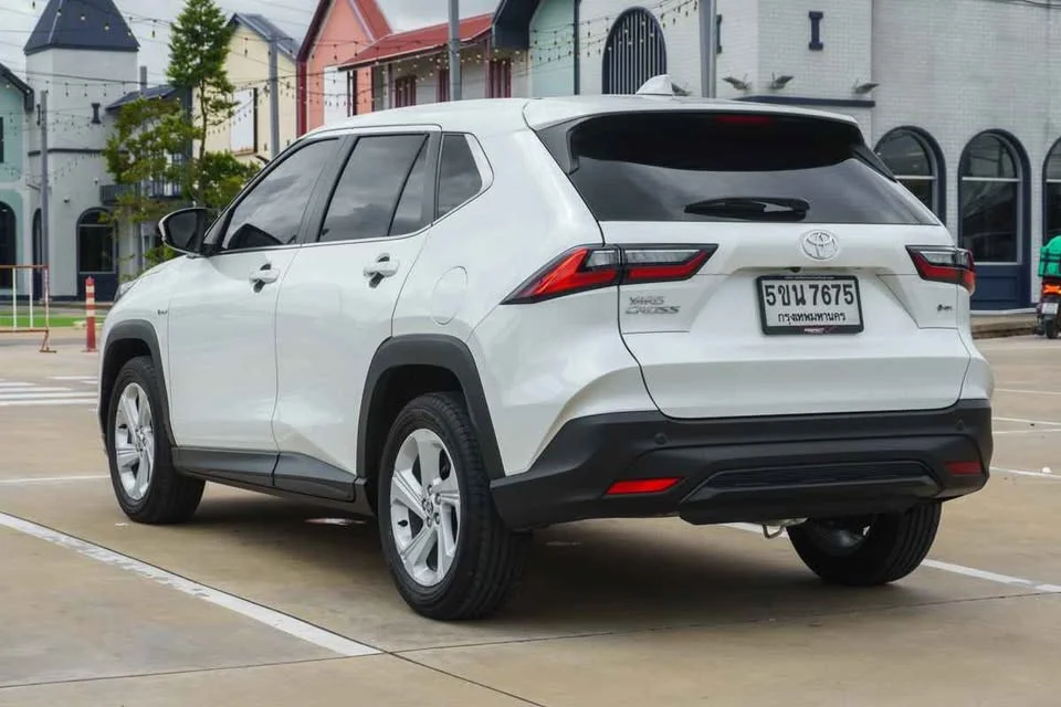 2023 Toyota Yaris Cross AC200 2