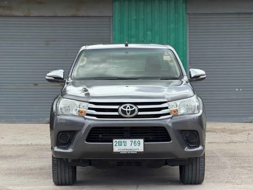 2016 Toyota Hilux VIII 3