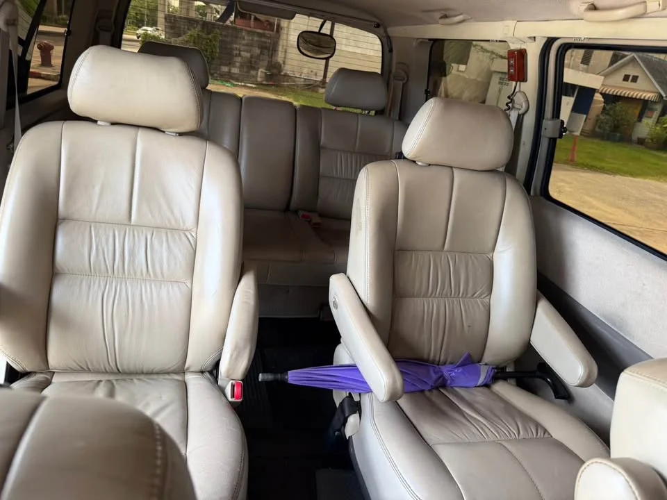 2002 Toyota Granvia H100 3