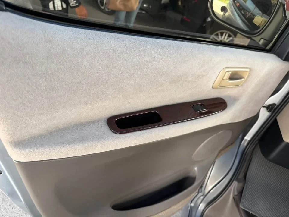 2002 Toyota Granvia H100 2