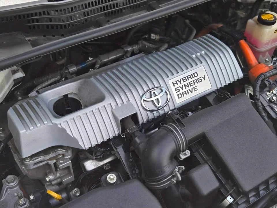2013 Toyota Prius III 3