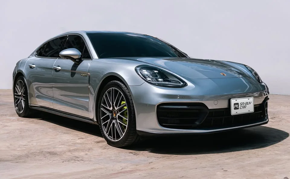 2021 Porsche Panamera II 3