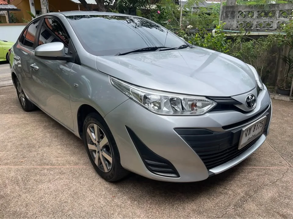 2017 Toyota Yaris ATIV III 2